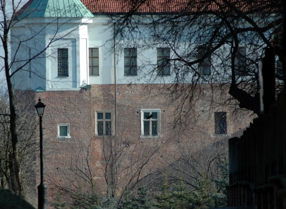 Widok na zamek od strony ulicy Staromiejskiej, spod kościoła świętego Jakuba